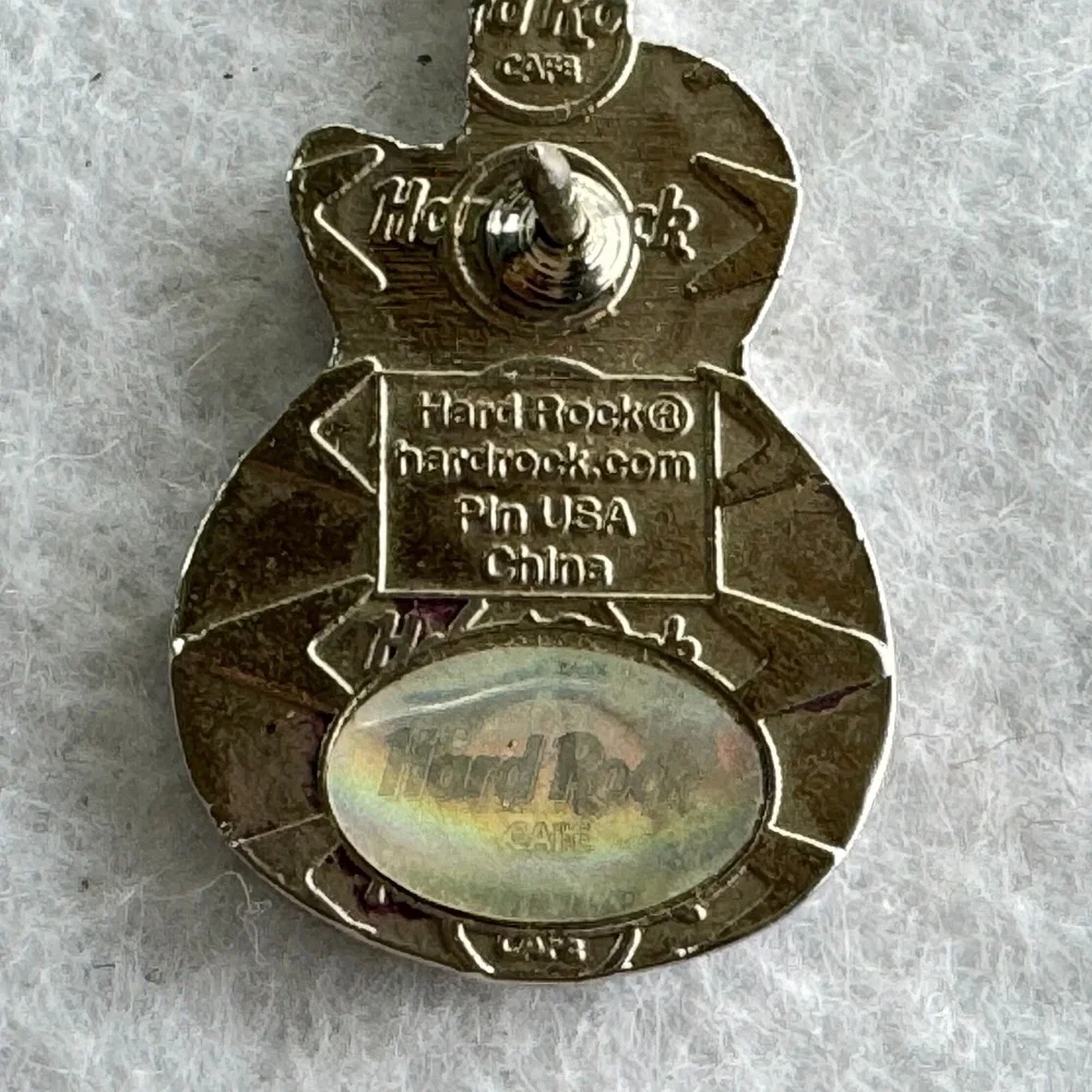 HARD ROCK CAFE ALL ACCESS COLLECTIBLE GUITAR PIN. LOVE ALL SERVE ALL.